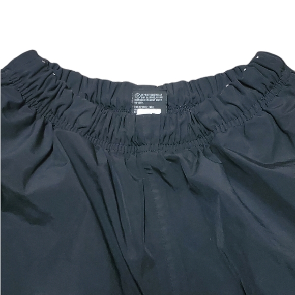 Unisex Black Underarmour lined Gore-tex Track Pants - Picture 10 of 10